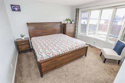 174 Dubois Pl, Winnipeg, MB 