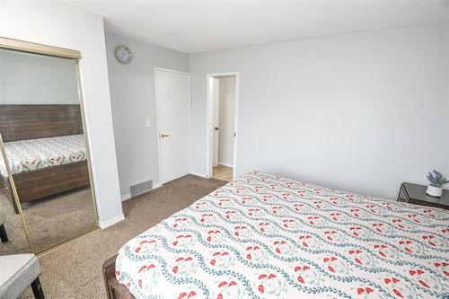 174 Dubois Pl, Winnipeg, MB 