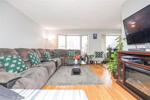 174 Dubois Pl, Winnipeg, MB 