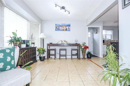 174 Dubois Pl, Winnipeg, MB 