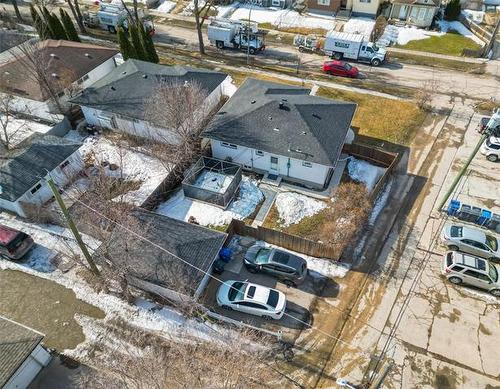 601 Prince Rupert Ave, Winnipeg, MB 