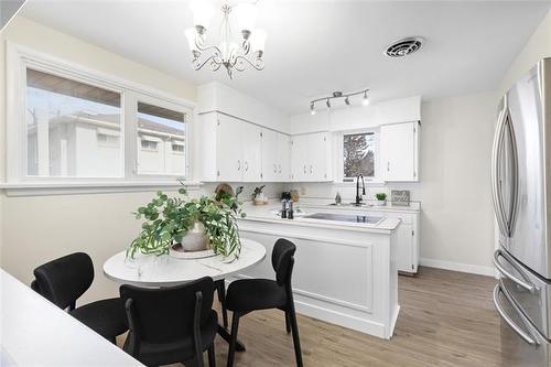 601 Prince Rupert Ave, Winnipeg, MB 