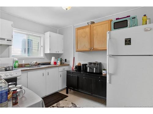 2 Copp St, Sackville, NB - Indoor Photo Showing Kitchen