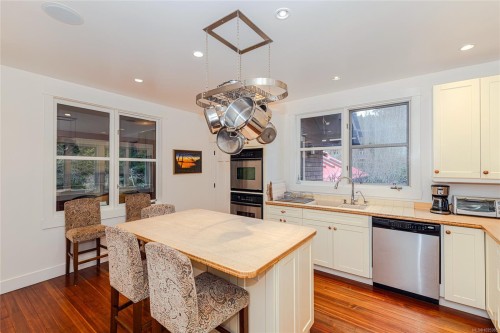 116 Acland Rd, Salt Spring, BC 