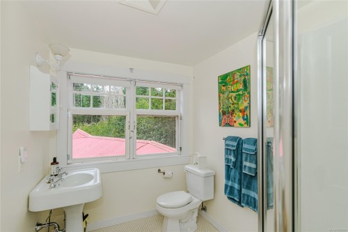116 Acland Rd, Salt Spring, BC 