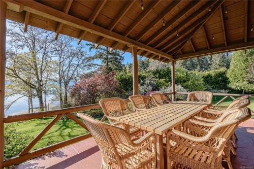 116 Acland Rd, Salt Spring, BC 