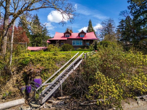 116 Acland Rd, Salt Spring, BC 