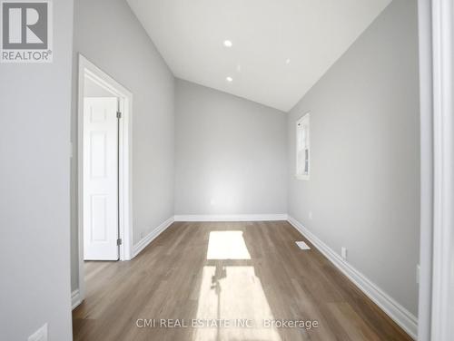 86 Adair Avenue S, Hamilton, ON - Indoor Photo Showing Other Room
