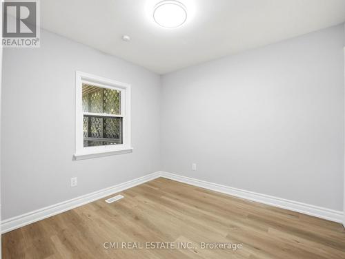 86 Adair Avenue S, Hamilton, ON - Indoor Photo Showing Other Room