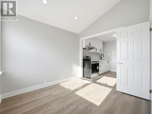 86 Adair Avenue S, Hamilton, ON - Indoor Photo Showing Other Room