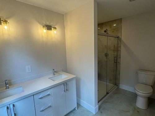 83 Simona Drive, Dartmouth, NS - Indoor Photo Showing Bathroom