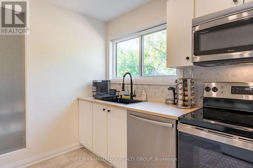820 Grenon Avenue, Ottawa, ON - Indoor Photo Showing Kitchen