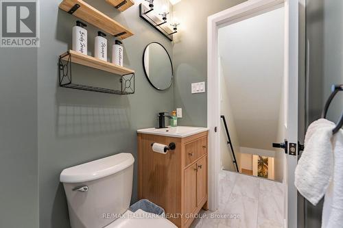 820 Grenon Avenue, Ottawa, ON - Indoor Photo Showing Bathroom