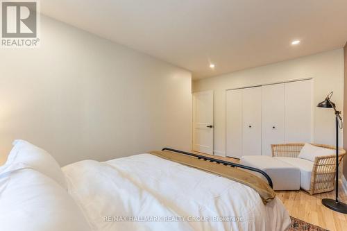 820 Grenon Avenue, Ottawa, ON - Indoor Photo Showing Bedroom