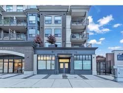 101 2493 MONTROSE AVENUE Abbotsford, BC V2S 3T2