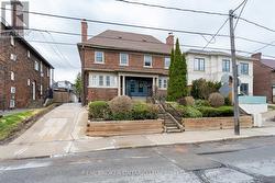 UNIT 3 - 462 ORIOLE PARKWAY Toronto, ON M5P 2H8