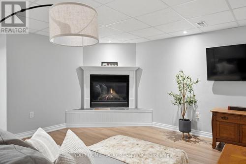 83 Atwood Avenue, Halton Hills, ON - Indoor Photo Showing Living Room