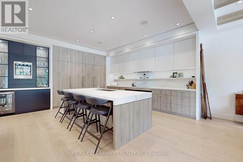 977 Gorton Avenue, Burlington, ON - Indoor Photo Showing Kitchen