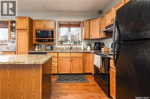 25 Alice Crescent, North Grove, SK - Indoor Photo Showing Kitchen