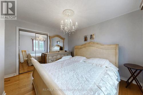 75 Gloria Crescent, Whitby, ON - Indoor Photo Showing Bedroom
