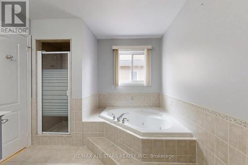 75 Gloria Crescent, Whitby, ON - Indoor Photo Showing Bathroom