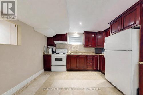 75 Gloria Crescent, Whitby, ON - Indoor Photo Showing Kitchen With Double Sink