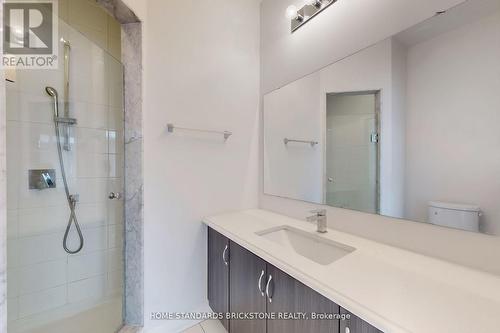 215 Salterton Circle, Vaughan, ON - Indoor Photo Showing Bathroom