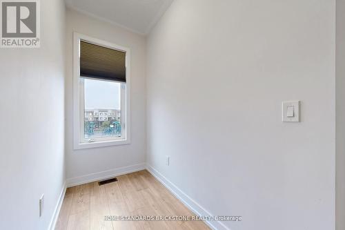 215 Salterton Circle, Vaughan, ON - Indoor Photo Showing Other Room