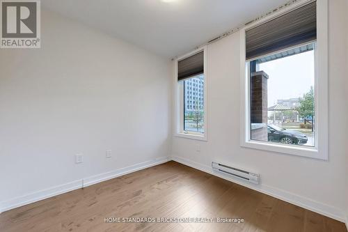 215 Salterton Circle, Vaughan, ON - Indoor Photo Showing Other Room