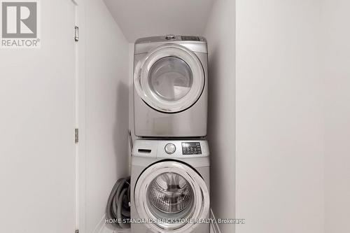 215 Salterton Circle, Vaughan, ON - Indoor Photo Showing Laundry Room