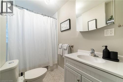 19 Century Street, Hamilton, ON - Indoor Photo Showing Bathroom