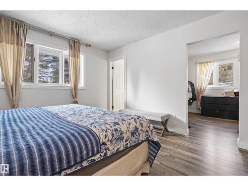 101 Westridge Rd Nw, Edmonton, AB - Indoor Photo Showing Bedroom