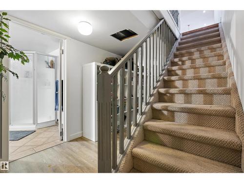 101 Westridge Rd Nw, Edmonton, AB - Indoor Photo Showing Other Room