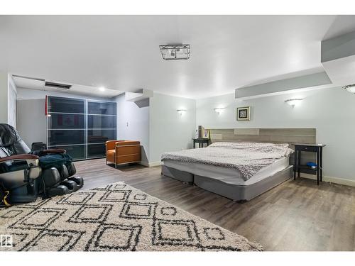 101 Westridge Rd Nw, Edmonton, AB - Indoor Photo Showing Bedroom
