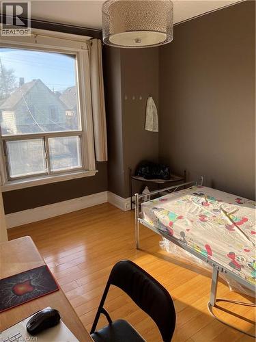 126 Gibson Avenue, Hamilton, ON - Indoor Photo Showing Bedroom