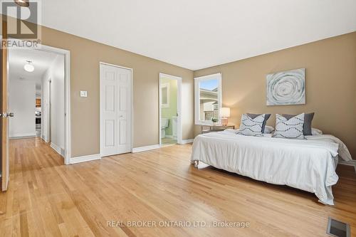 1294 Fernwood Drive, Ottawa, ON - Indoor Photo Showing Bedroom