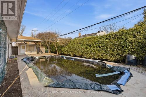 1294 Fernwood Drive, Ottawa, ON - Outdoor