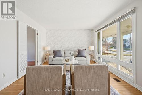 1294 Fernwood Drive, Ottawa, ON - Indoor