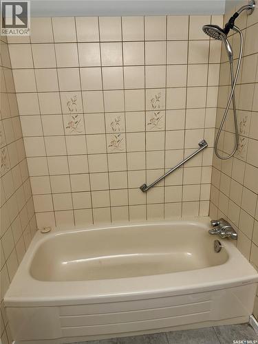 3317 Eagle Crescent, Prince Albert, SK - Indoor Photo Showing Bathroom