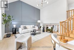 33 BROCKDALE STREET Richmond Hill, ON L4E 4W1