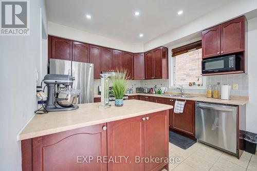 20 Everett Street, Markham, ON - Indoor Photo Showing Kitchen