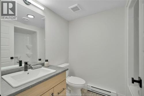 515 Caron Unit# 2, Windsor, ON - Indoor Photo Showing Bathroom