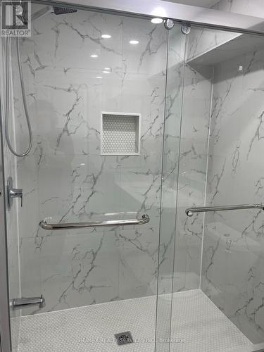 34 Ebury (Lower) Drive, Brampton, ON - Indoor Photo Showing Bathroom