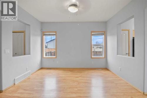1 Ivey Close, Red Deer, AB - Indoor Photo Showing Other Room