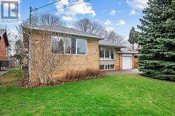 144 WATERLOO AVENUE Toronto, ON M3H 3Y8