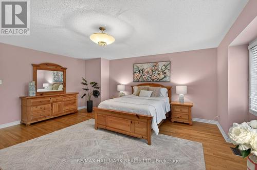 5733 Tayside Crescent, Mississauga, ON - Indoor Photo Showing Bedroom