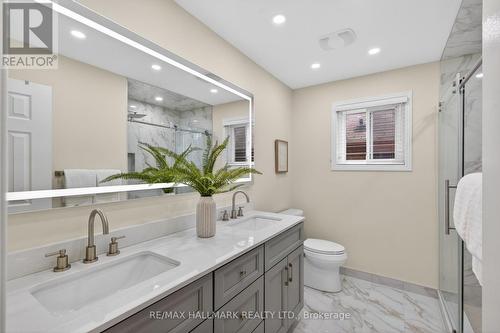 5733 Tayside Crescent, Mississauga, ON - Indoor Photo Showing Bathroom