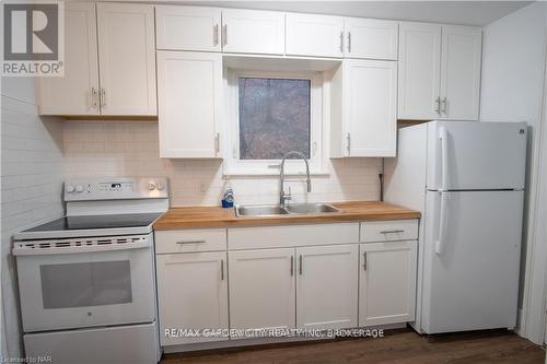 68 Arkledun Avenue, Hamilton (Corktown), ON - Indoor Photo Showing Kitchen With Double Sink