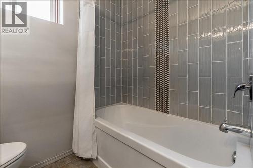 633 Jorgensen Road, Nelson, BC - Indoor Photo Showing Bathroom