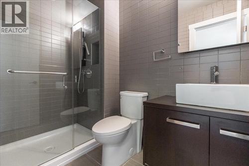 633 Jorgensen Road, Nelson, BC - Indoor Photo Showing Bathroom